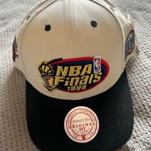 Mitchell and ness nba finals 1998 hat